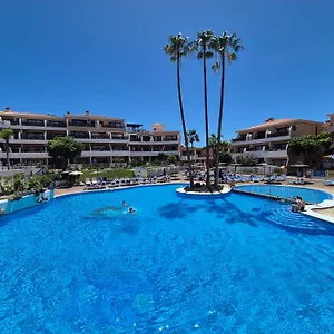 https://spacious-apartment-with-private-garden-in-tenerife-south.in-canary-islands.com